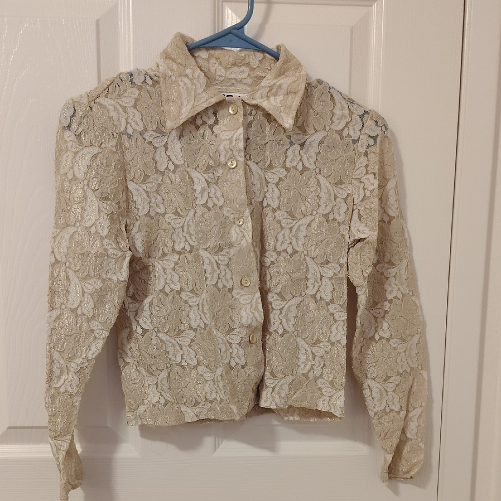 Size Small Elegant Shimmery Lace Button-Up Top - Cream